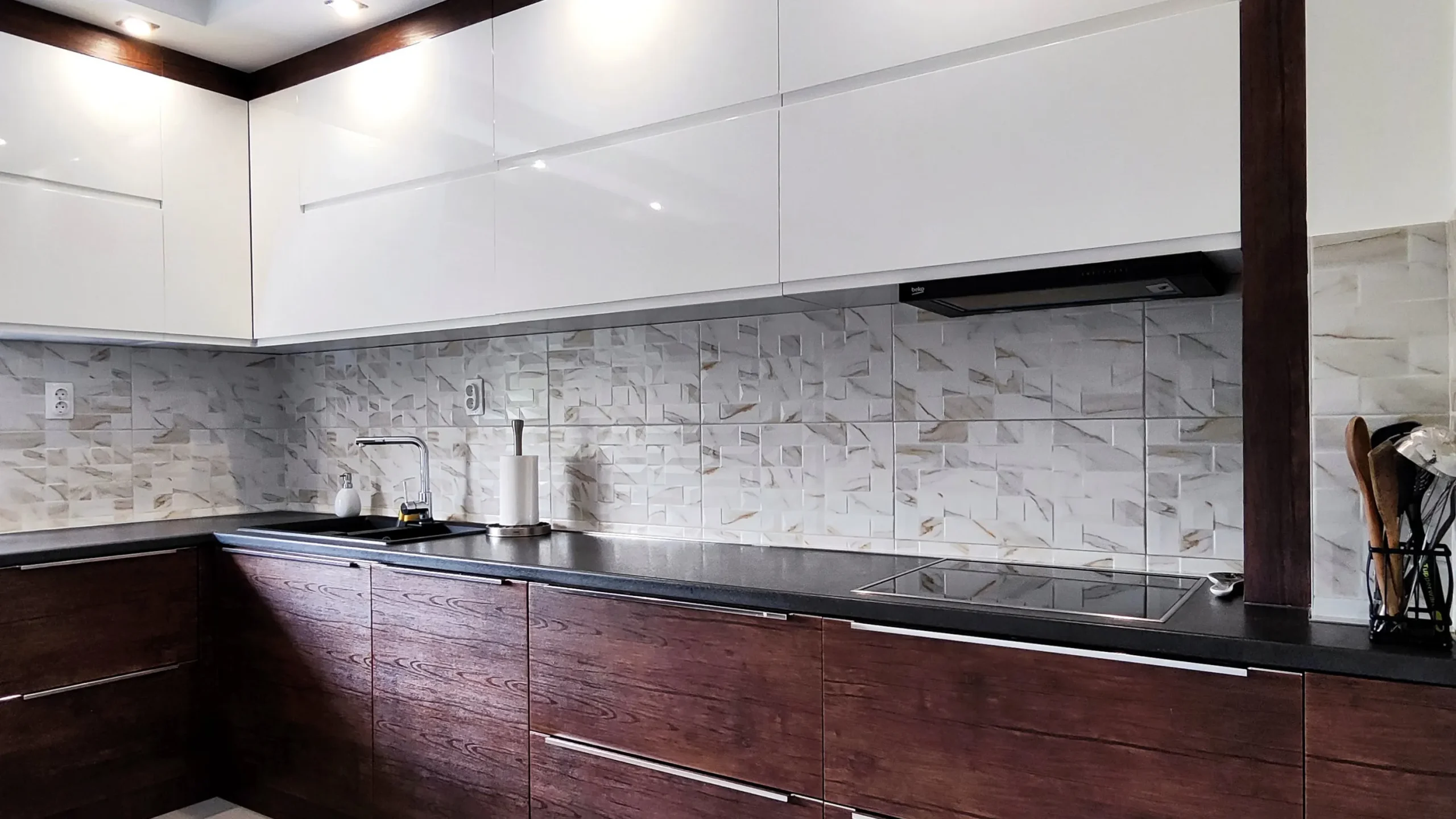 Textured Wood Contrast